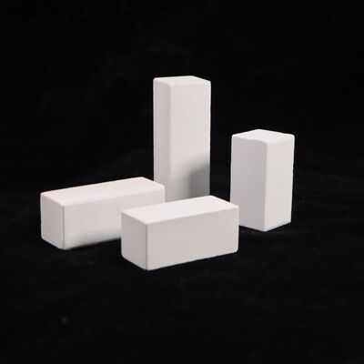 冷砕強度90MPA以上 工業炉システムでの性能のために設計された,密度2.8gcm3のコロンドムマルライトから構成されたストール