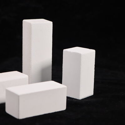 冷砕強度90MPA以上 工業炉システムでの性能のために設計された,密度2.8gcm3のコロンドムマルライトから構成されたストール