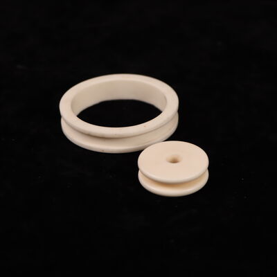 熱膨張 8.9 X 10-6 K アルミニウムオキシド セラミック オファリング 密度 3.75-3.9g cm3 介電常量 9.6 機械部品に最適