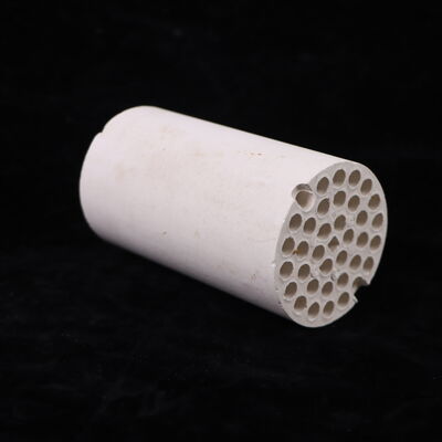 密度375〜3.9グラム/立方センチメートル アルミオキシド セラミック 3000MPa以上の圧縮強度 200〜400MPaの折りたたみ強度