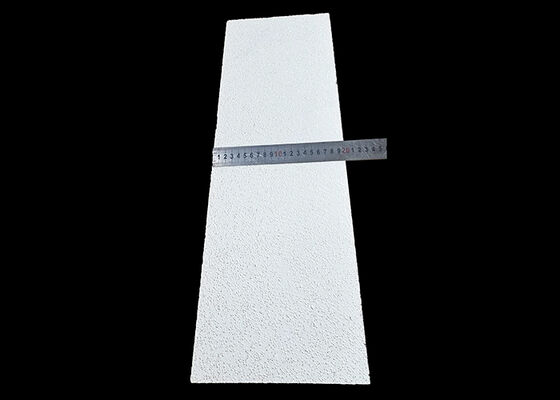 かさ密度 0.6～1グラム/立方センチメートル 耐火レンガ 高温耐性 重作業向け