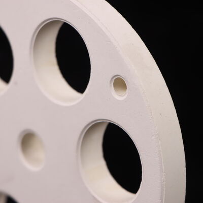 通常、15%未満の気孔率、高温ムライトセラミック。熱管理と長期的な信頼性のために設計されています。